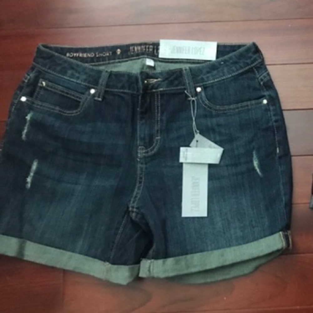 Jennifer Lopez Jean shorts